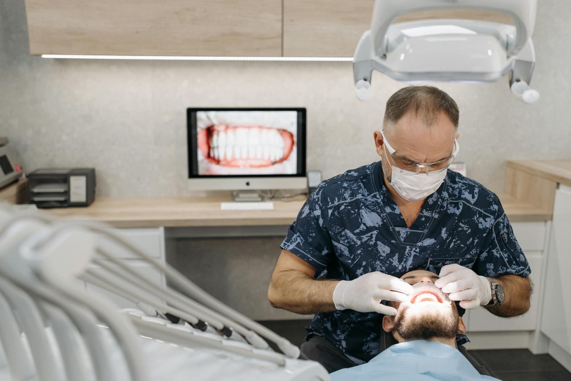 deep cleaning dental, difference regular cleaning, deep dental cleaning benefits, professional dental cleaning, dental deep cleaning cost, periodontal cleaning, teeth cleaning vs deep cleaning, advanced dental cleaning, dental cleaning procedures, local dental cleaning services