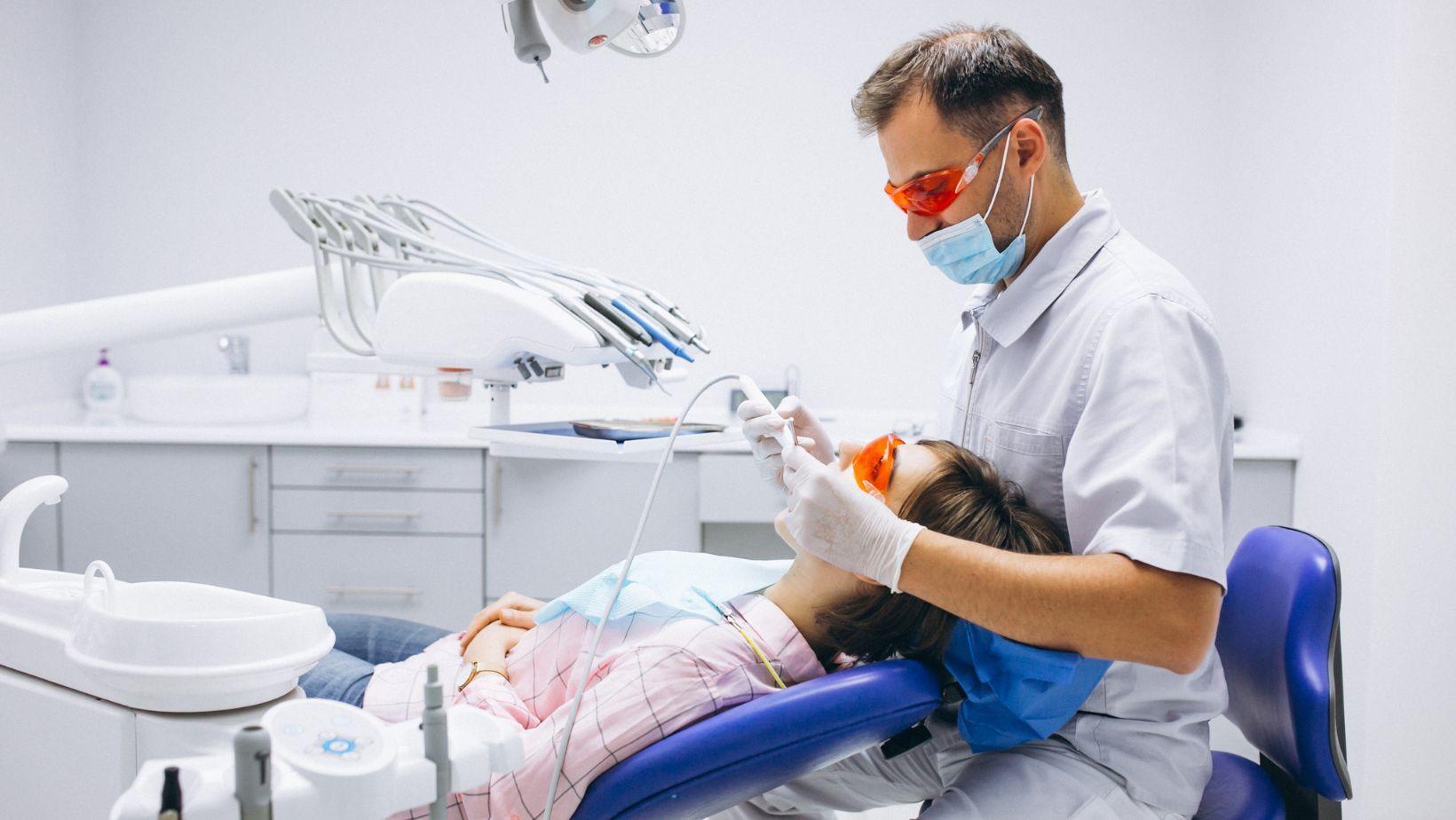 emergency dentist, urgent dental care, when to see dentist, dental emergency symptoms, immediate dental treatment, emergency dental services, 24 hour dentist, dental crisis help, dental emergency bensalem, emergency dental clinic